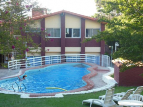 Гостиница Hotel Aoma Villa Carlos Paz  Вилла Карлос Пас